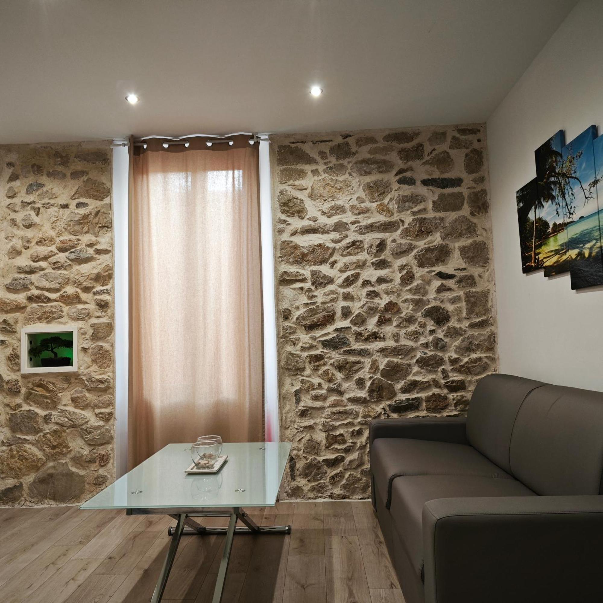 Appartement Tout Confort A 2 Pas Du Centre Ville Aubagne Esterno foto